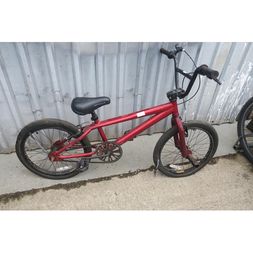 17 - APOLLO BMX STYLE BIKE