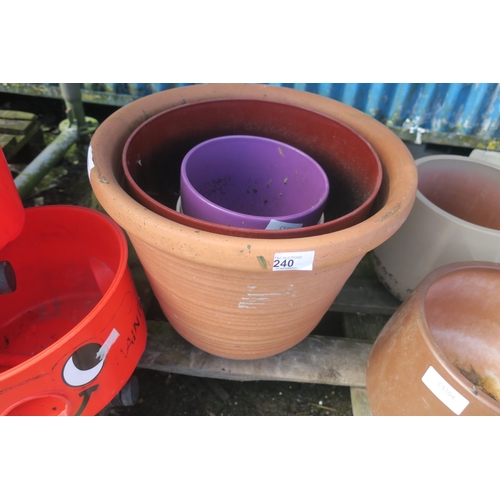 240 - SELECTION OF PLANTERS