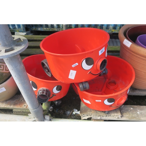 241 - HENRY HOOVER PLANTERS X 3