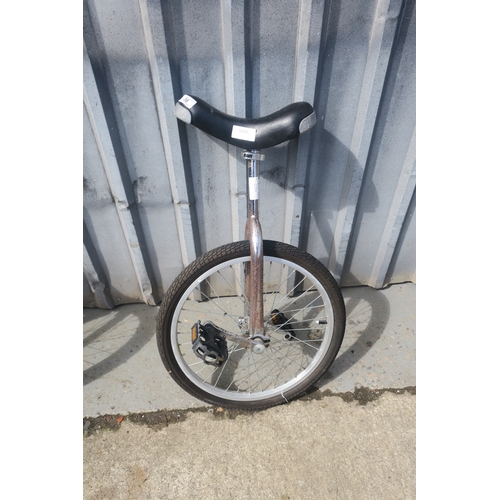 36 - UNICYCLE