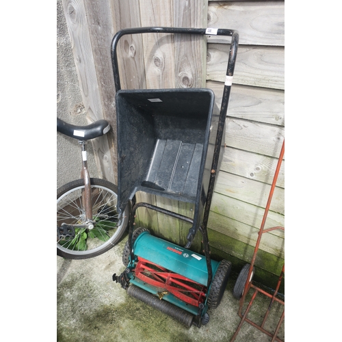 38 - BOSCH PUSH MOWER