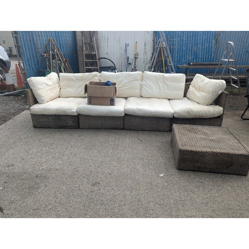 218A - WICKER GARDEN SOFA SET - SOME RESTORATION REQUIRED