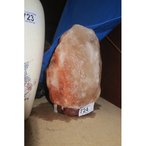 724 - HIMALAYAN SALT LAMP