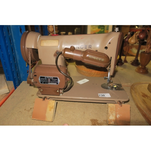 730 - VINTAGE SINGER SEWING MACHINE