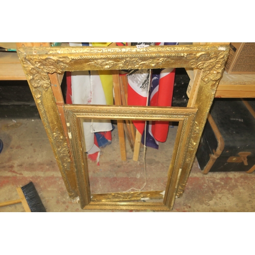 789 - PAIR OF VINTAGE PLASTER FRAMES