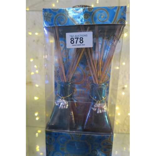 878 - LAVENDER AND LEMON GRASS DIFFUSERS