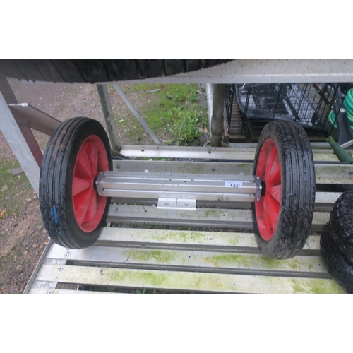 132 - TAILER WHEELS