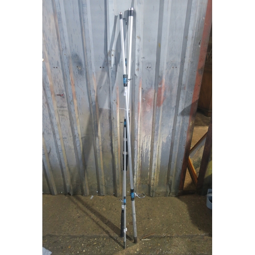 194 - DAXON BENIDORM S L 450 ROD