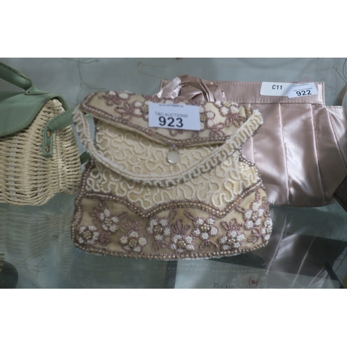 923 - VINTAGE BAG