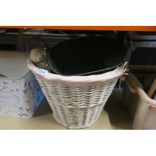 1214 - BASKET OF HOUSEHOLD ITEMS