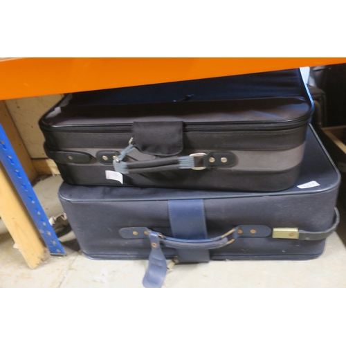 1217 - 2 SUITCASES