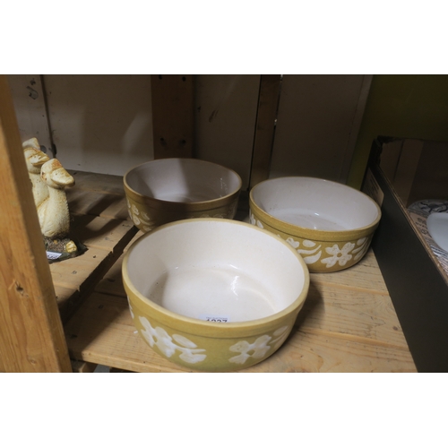 1237 - 3 POTTERY SERVING BOWLS