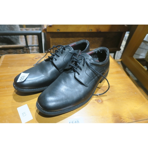 1331 - SOLEFLEX LEATHER SHOES SIZE 8