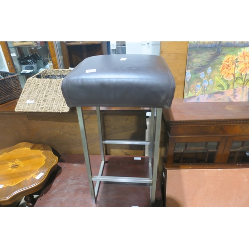 1623 - LEATHER TOPPED CHROME STOOL