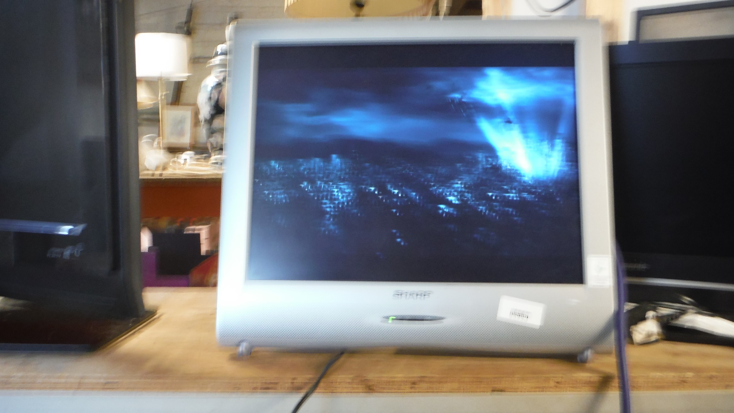 SHARP 20" LCD TV (WORKING)