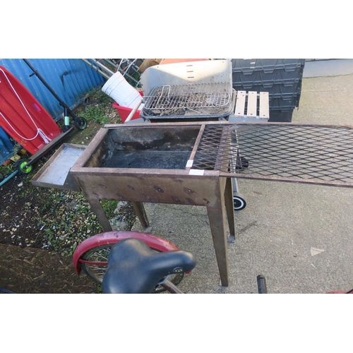 36 - STAINLESS STEEL BBQ