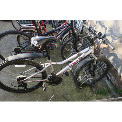 4 - APOLLO GIRLS KRYPT MOUNTAIN BIKE