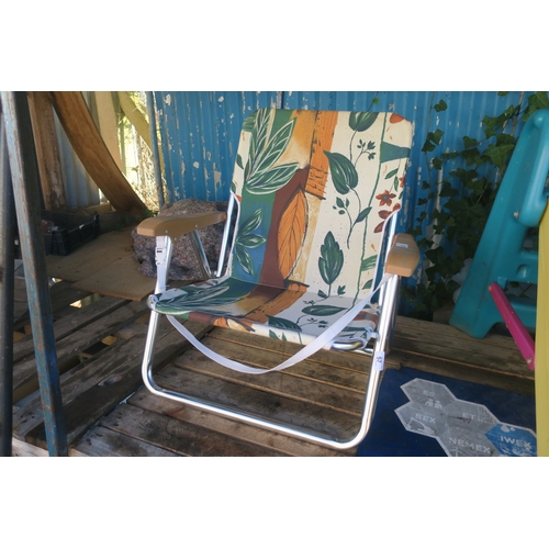 57 - NEW FOLDING GARDEN CHAIR WITH LOVELY FLORAL AND LEAF DESIGN