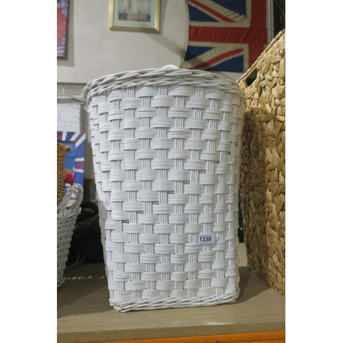 1339 - WHITE WOVEN WICKER LAUNDRY BASKET