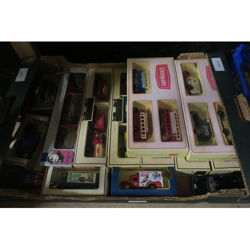 LARGE SELECTION OF BOXED COLLECTORS DIE-CAST MODEL CARS INCLUDING ...