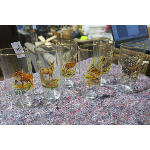 37 - SET OF 6 VINTAGE GLASSES WITH ANIMALS ON