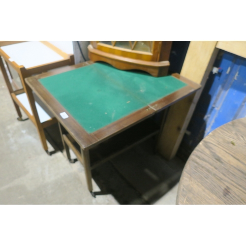 1497 - FOLDING CARD TABLE