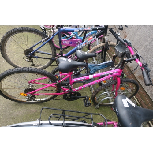 10 - PINK CHILDS BIKE