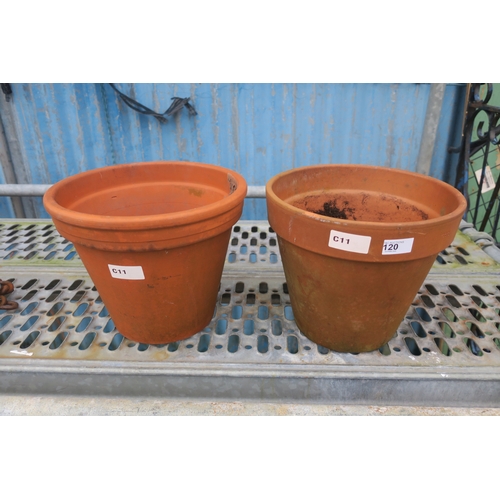 120 - 2 X PLANT POTS