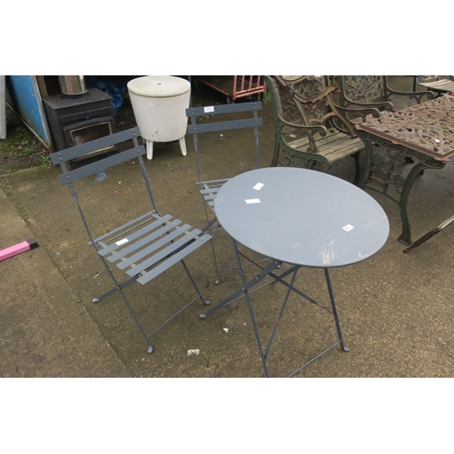 62 - METAL BISTRO SET