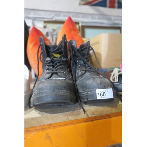 760 - WORK BOOTS