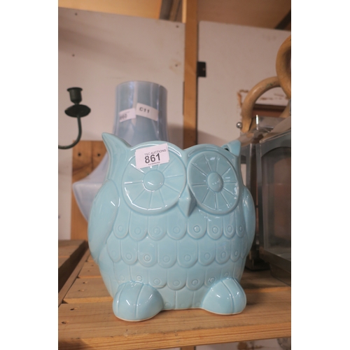 861 - OWL VASE