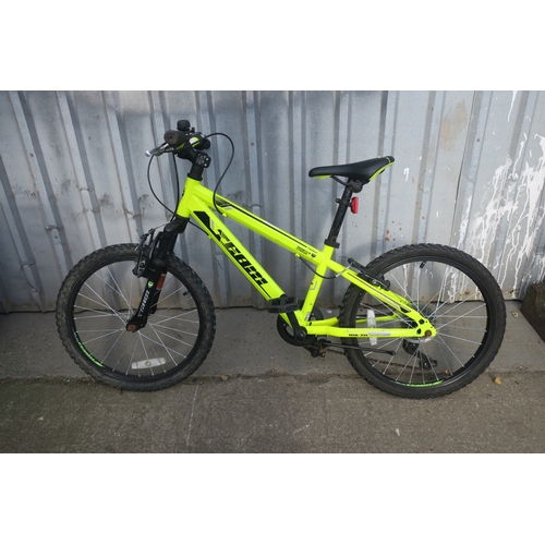 5 - TEAM LIME GREEN MOUNTAIN BIKE