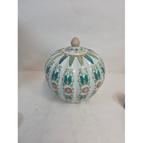 143 - Ceramics. Collectors lot to include a large vintage Mantle Vase, a large Chinoiserie Ginger Jar, sma... 