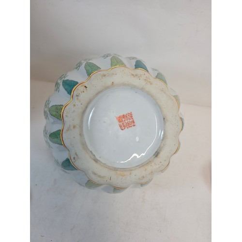143 - Ceramics. Collectors lot to include a large vintage Mantle Vase, a large Chinoiserie Ginger Jar, sma... 