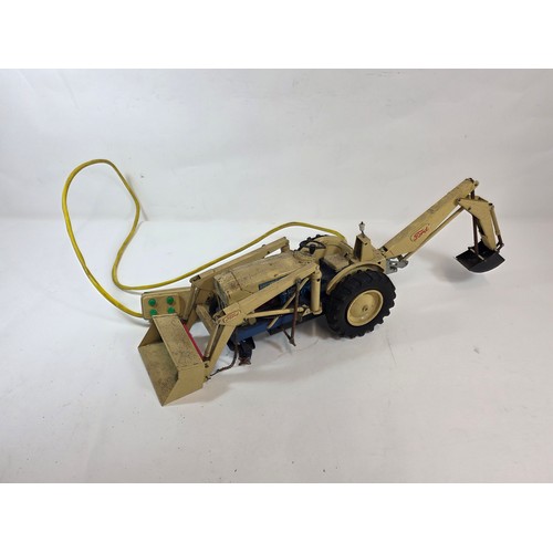 44 - Cragstan ( USA ) Ford 4000 Diesel Industrial Tinplate Tractor with Digger, Made in Japan, Battery Op... 