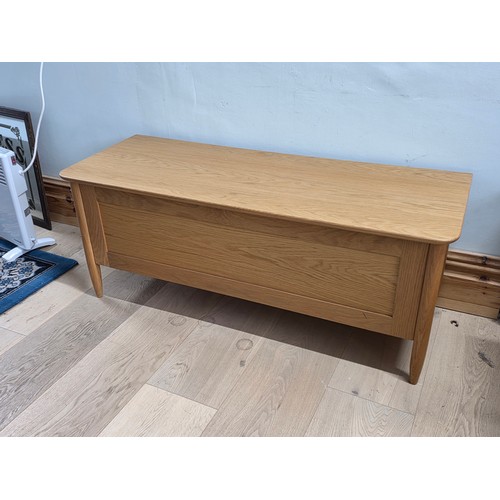 Lot 33        