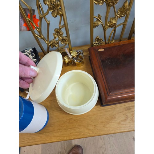 17 - Mixed lot of vintage items to include roller skates,  floral panels, napkin rings, wooden box, flask... 