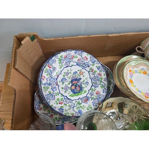 29 - Mixed lot of vintage ceramics and glass to include Royal Doulton, Copeland Spode and Royal Copenhage... 