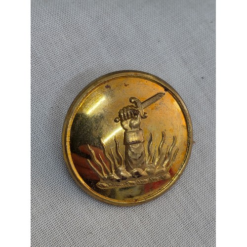 37 - 40 Victorian Brass livery buttons from the renowned maker Firmin and Sons some still on card. Possib... 