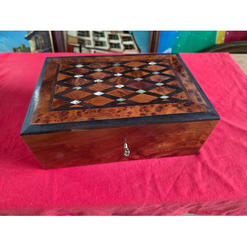 Lot 30        