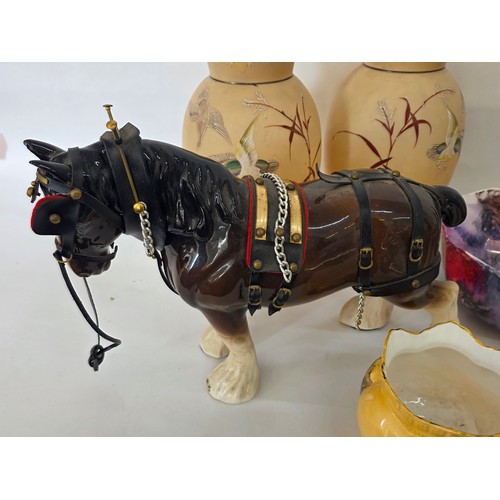 71 - A good mixed lot of ceramics to include a Venezia Gold Gilt Porcelain Tea Set, Newhall Hanley Vases ... 