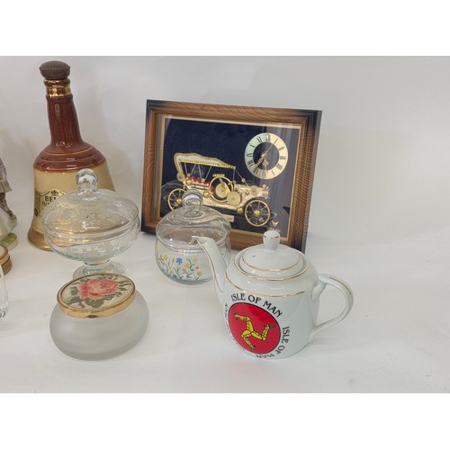 72 - A good mixed lot of collectables to include Swarovski crystals, a clock depciting sa Rolls Royce, Gl... 