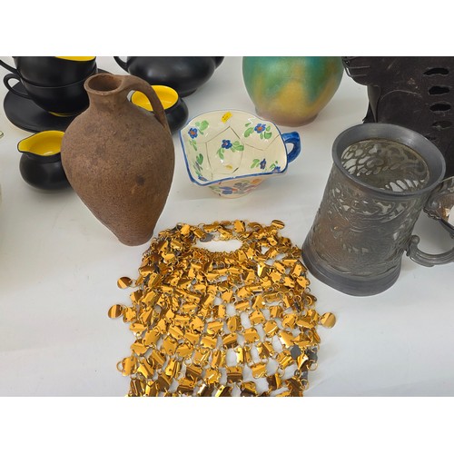 73 - A good Ceramics and Metalware mixed lot to include a part Alfred Meakin Rosario dinner service, a pa... 