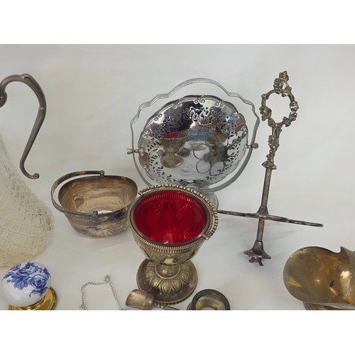 73 - A good Ceramics and Metalware mixed lot to include a part Alfred Meakin Rosario dinner service, a pa... 