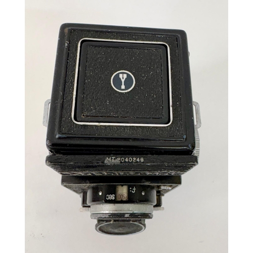 75 - Yashika Mat 124G with Yashinon 1;35 f~80mm lens and Copal-SV shutter15cm h