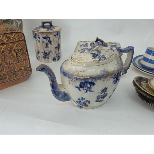 76 - A good mixed lot of vintage ceramics to include Denby, Midwinter, TG green, Chokin, Price and more