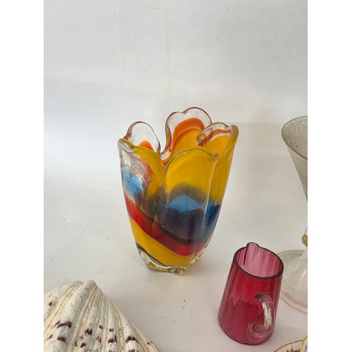 77 - A good mixed lot of vintage glass, ceramics and collectables to include an Iwatsu Hineri Art Glass V... 