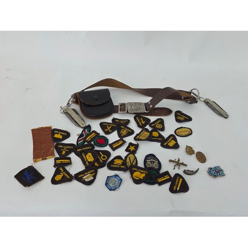 90 - Girl Guides Association. A mixed lot of 1950's Girl Guide items to include a Bukta made belt and buc... 