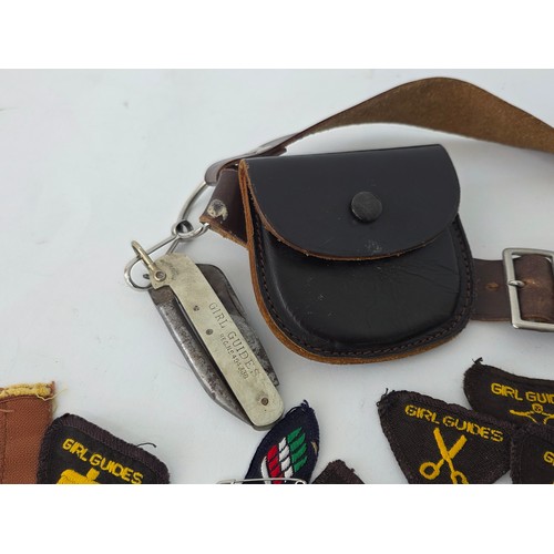 90 - Girl Guides Association. A mixed lot of 1950's Girl Guide items to include a Bukta made belt and buc... 