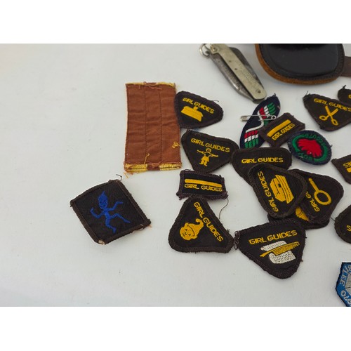 90 - Girl Guides Association. A mixed lot of 1950's Girl Guide items to include a Bukta made belt and buc... 